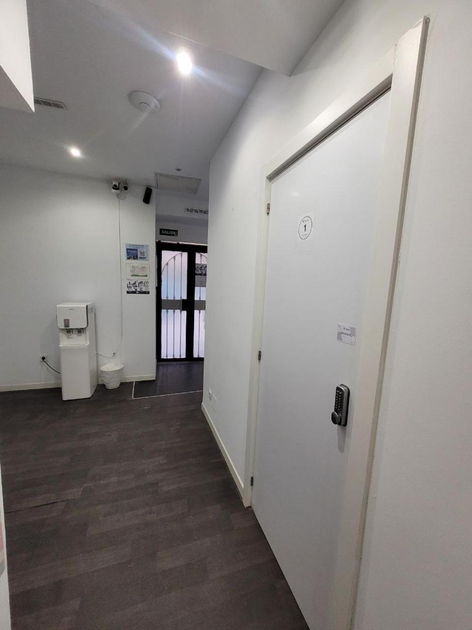 Ayz Frailes - Auto Check-In Property (Adults Only) Málaga Exterior foto